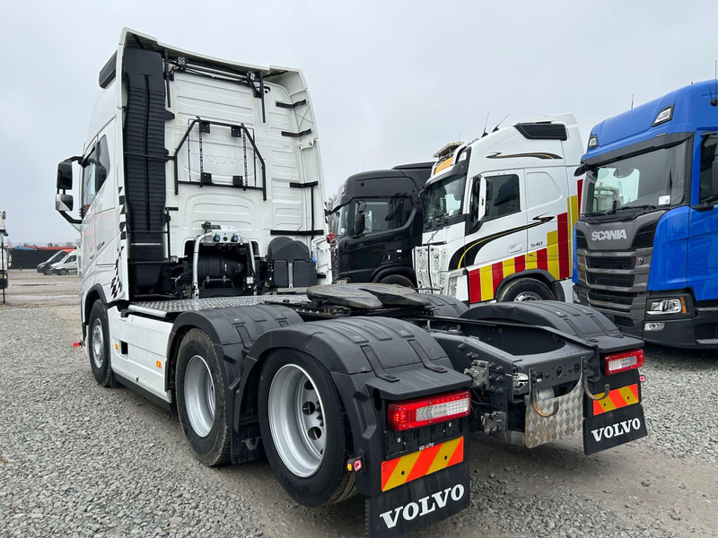 Dragbil Volvo FH 500 6x2 GLOBE XL / TULOSSA