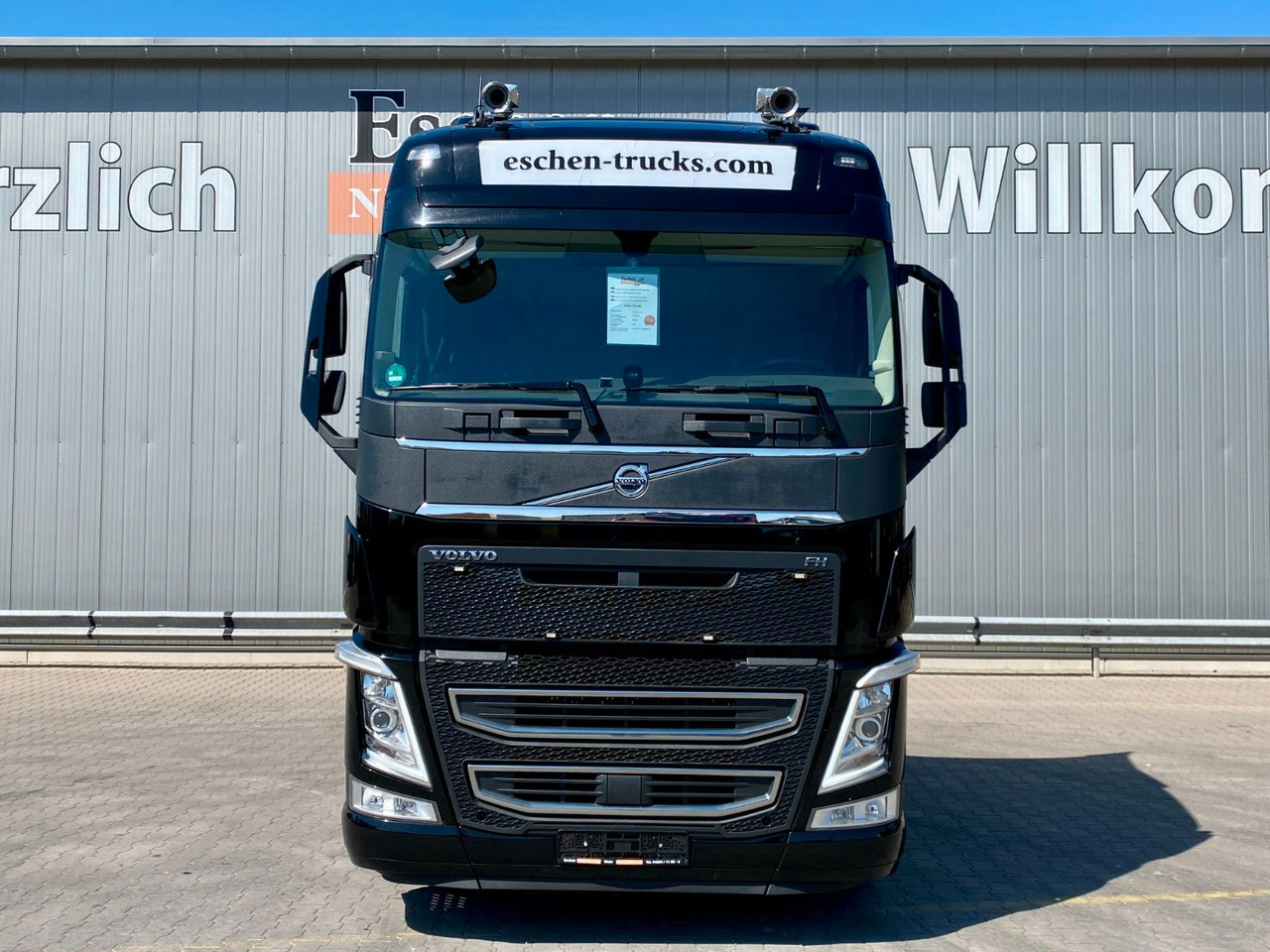 Dragbil Volvo FH 500 Globetrotter| I-Park-Cool*2x Tank*Spoiler