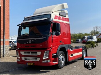 Dragbil Volvo FM 370 Globetrotter EURO6 FULL SPOILER