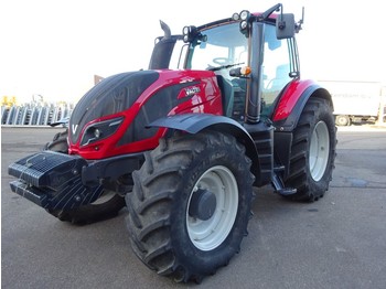 Valtra T154 Tractor - jordbrukstraktor