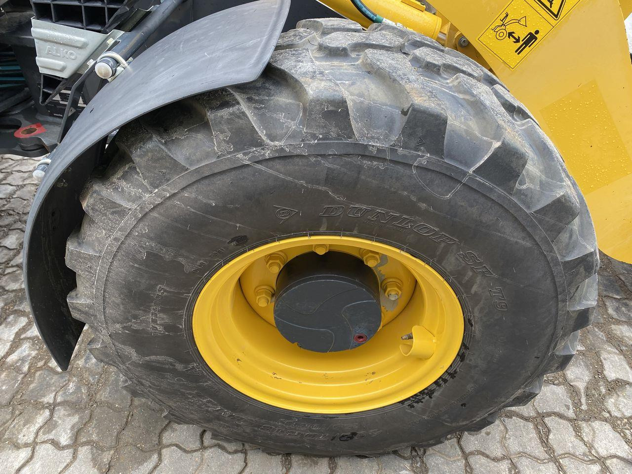 Minilastare Komatsu WA70M-8EO