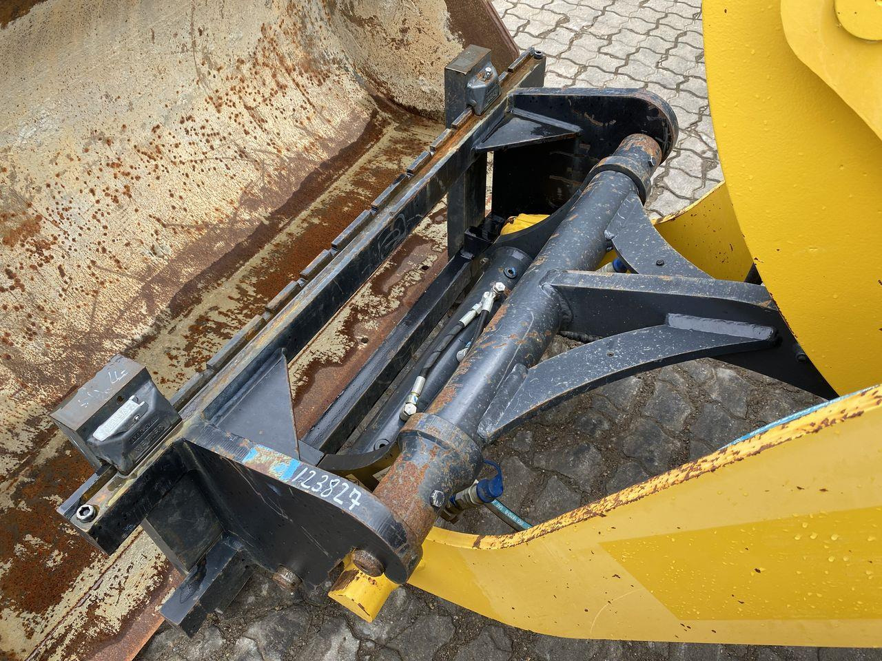 Minilastare Komatsu WA70M-8EO