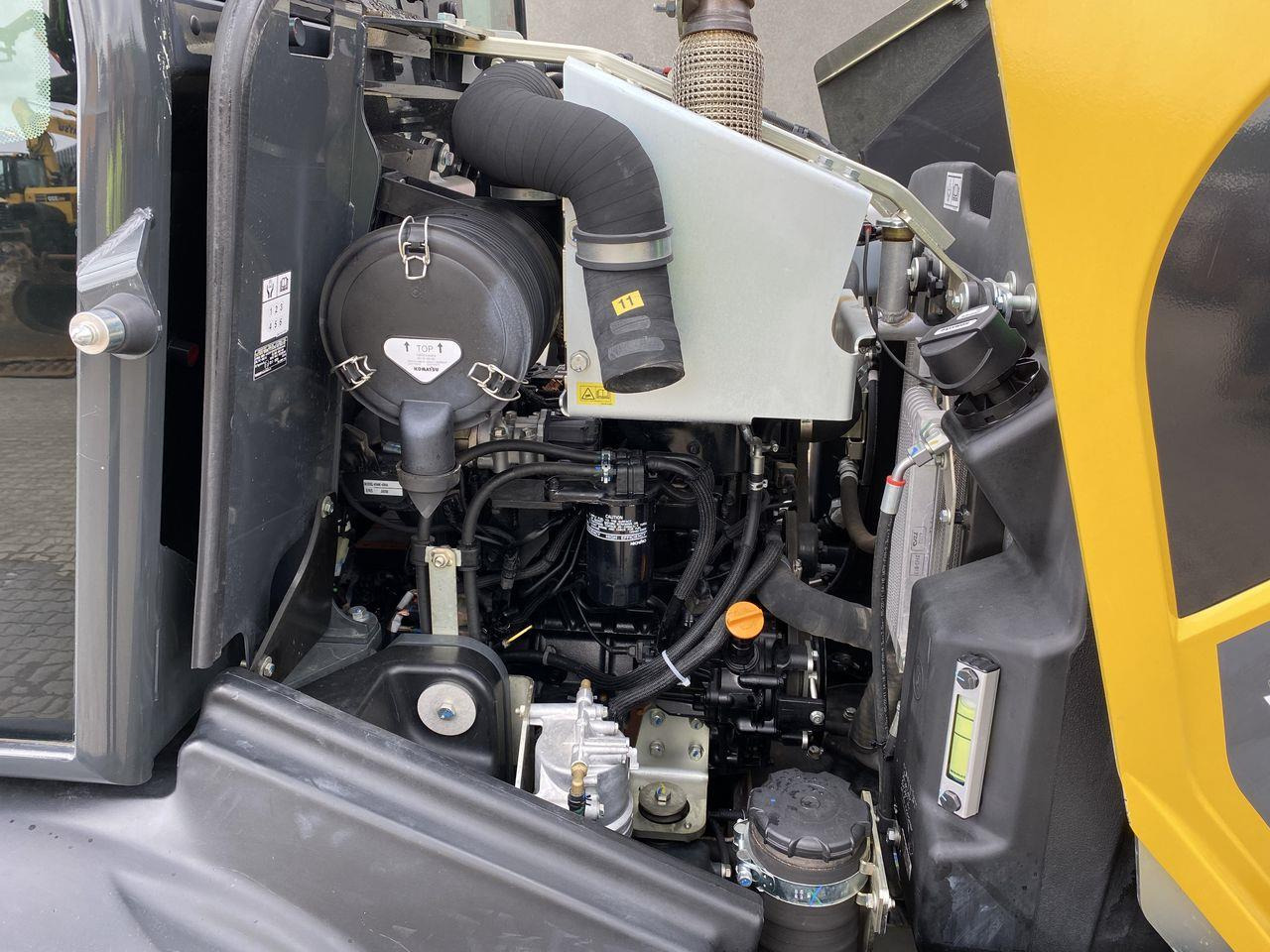 Minilastare Komatsu WA70M-8EO