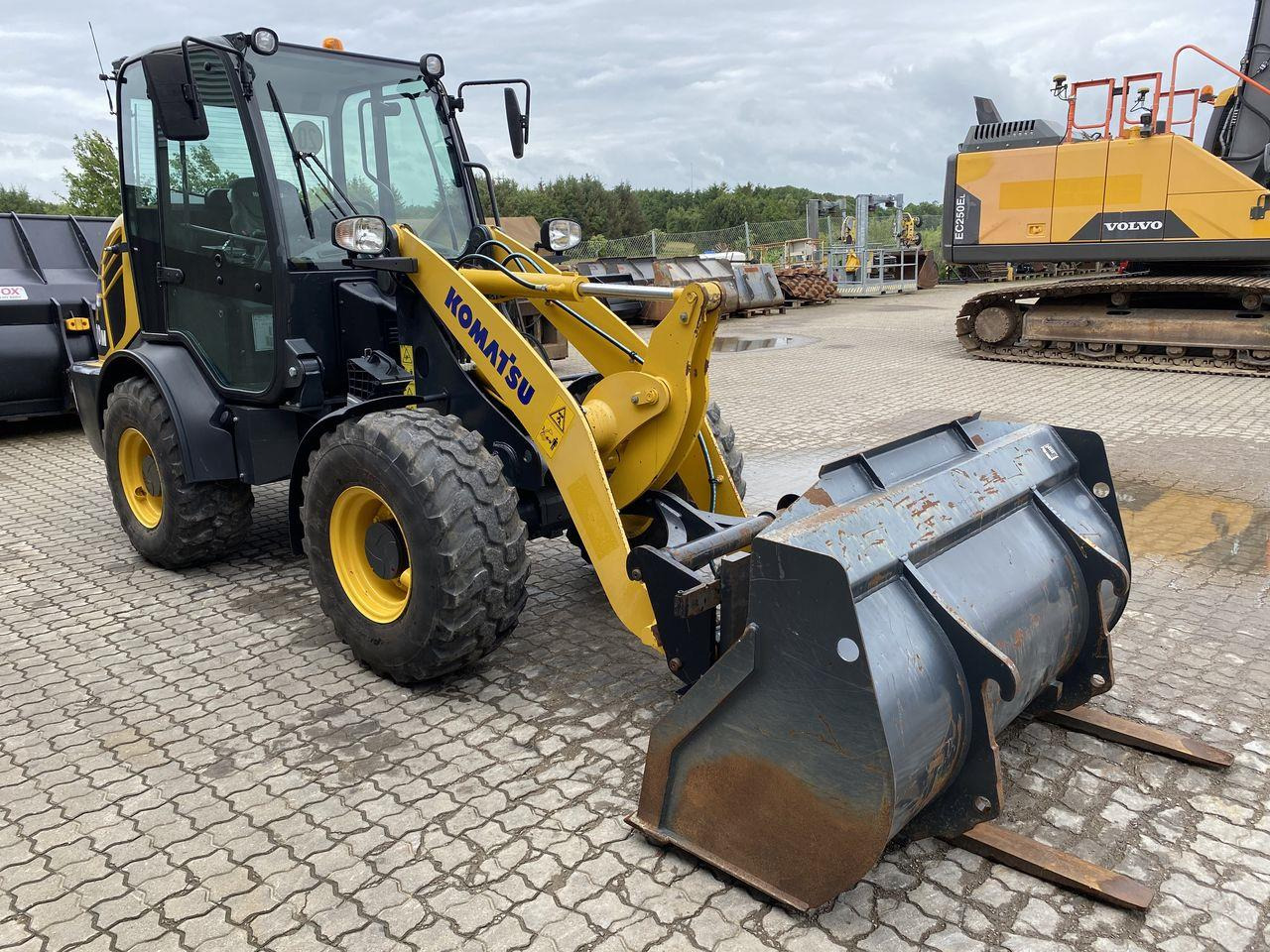 Minilastare Komatsu WA70M-8EO