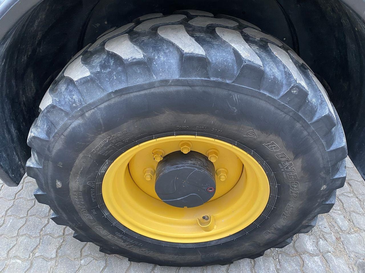Minilastare Komatsu WA80M-8EO
