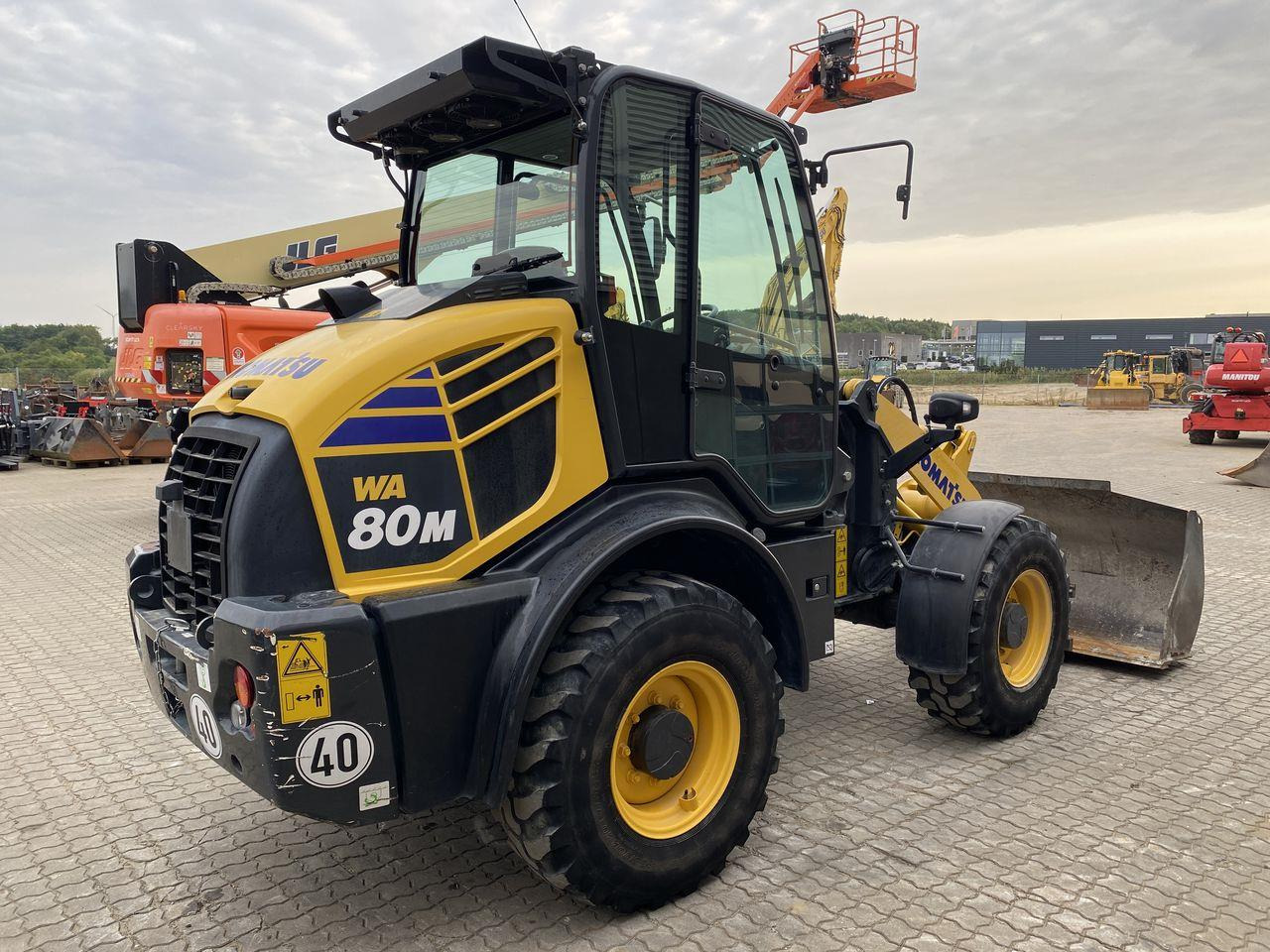 Minilastare Komatsu WA80M-8EO