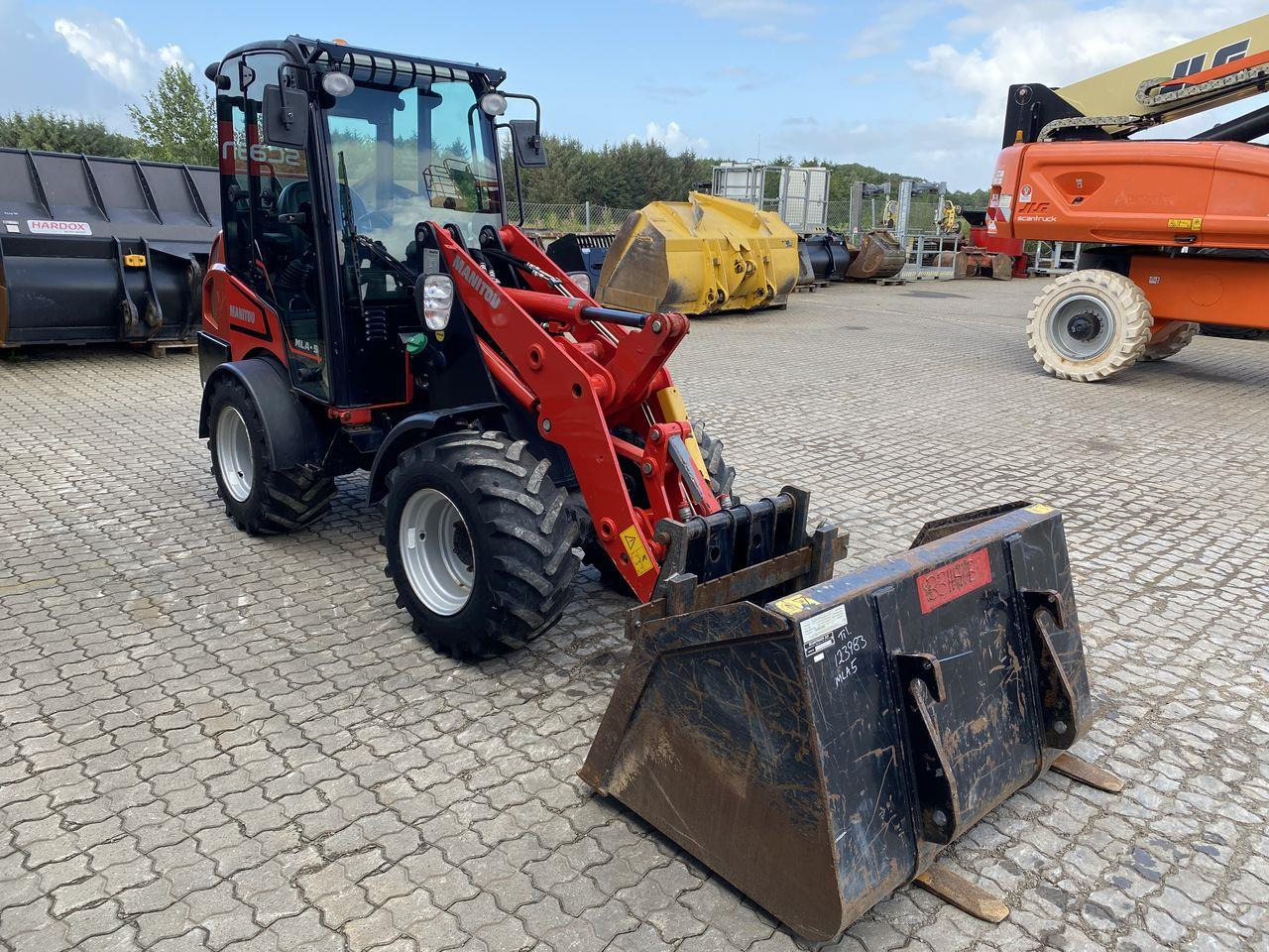 Minilastare Manitou MLA 5-50H-Z CAB