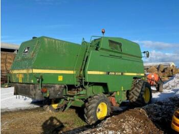 Skördetröska John Deere 2064