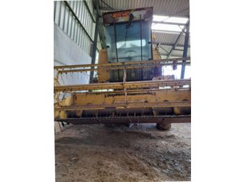 Skördetröska New Holland 8050