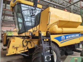 Skördetröska New Holland tc 5.30