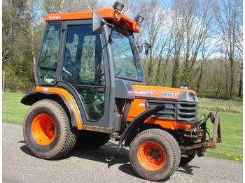 Kubota B2400 HST - Traktor