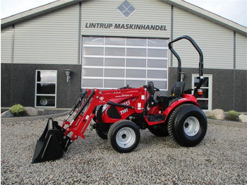 TYM T233 HST Med frontlæsser og skovl på  - Traktor