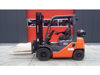 Gaffeltruck Toyota 02-8FG20F