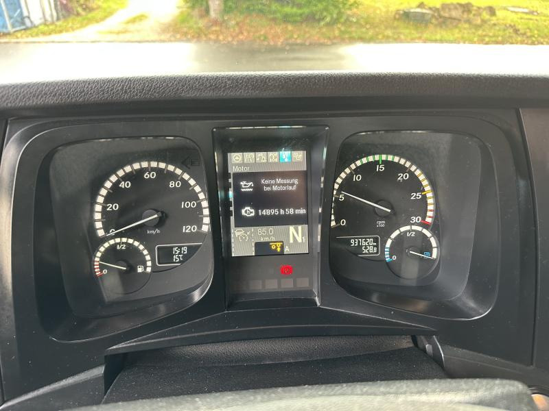 Chassi lastbil Mercedes 2532 LL 6x2 LANGES Fahrgestell Intarder Lenkachse 2532 LL 6x2 LANGES Fahrgestell Intarder Lenkachse