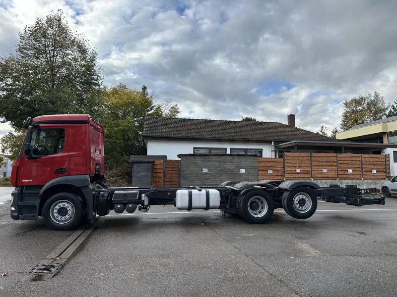 Chassi lastbil Mercedes-Benz 2532 LL 6x2 LANGES Fahrgestell Intarder Lenkachse