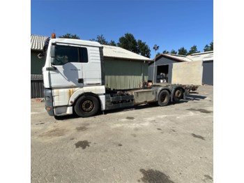 Containerbil/ växelflak lastbil MAN TGA 26.440