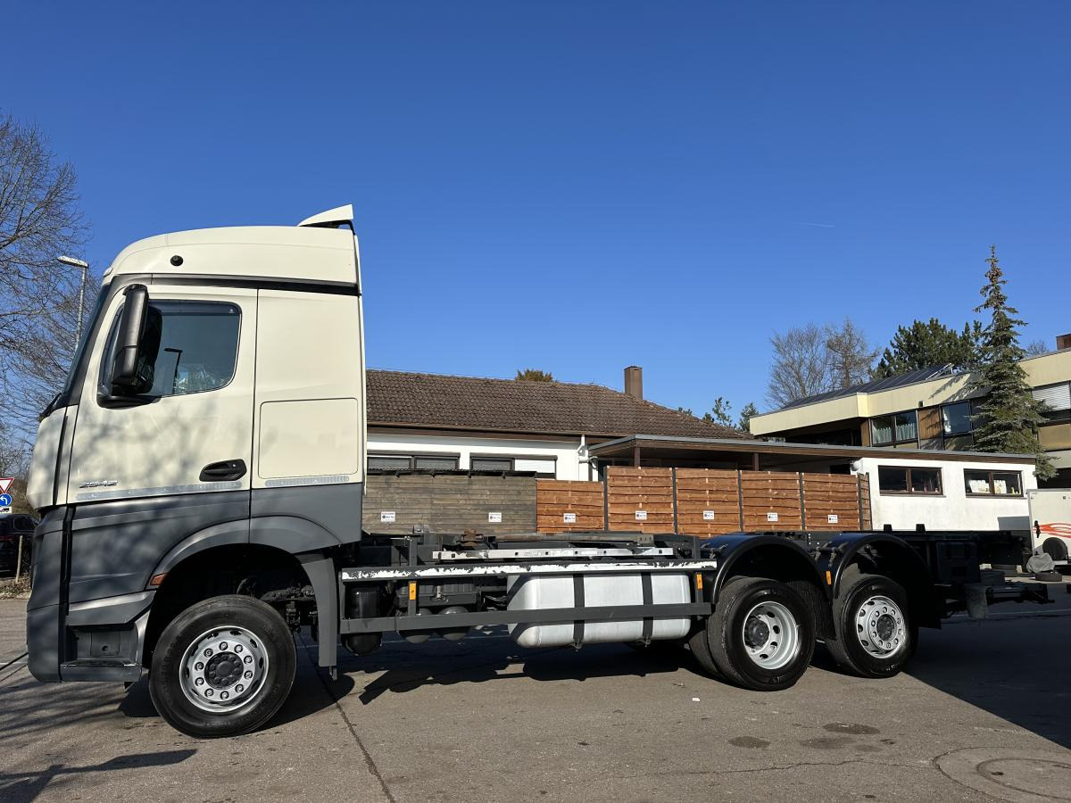 Containerbil/ Växelflak lastbil Mercedes Actros 2542 LL BDF Standard 6x2 LBW