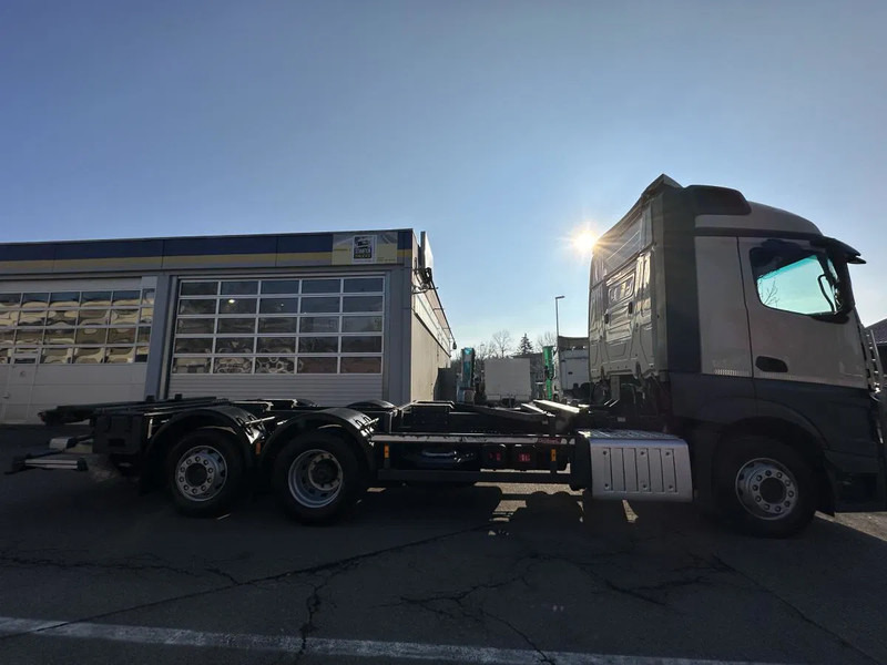 Containerbil/ Växelflak lastbil Mercedes-Benz Actros 2542 LL BDF Standard 6x2 LBW