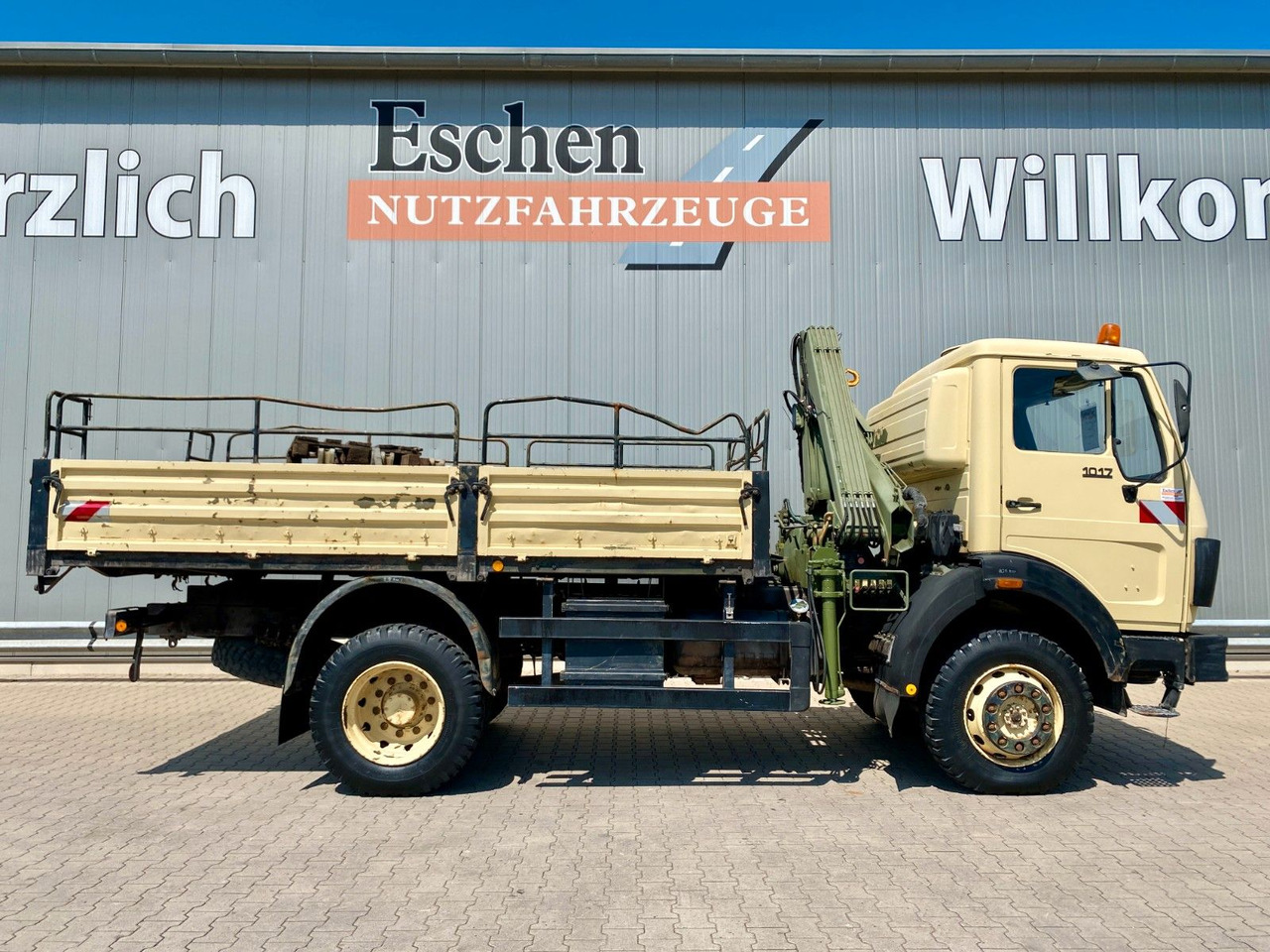 Flakbil Mercedes-Benz 1017 4x4 Allrad Pritsche | HIAB 060-2 Kran*36TKM