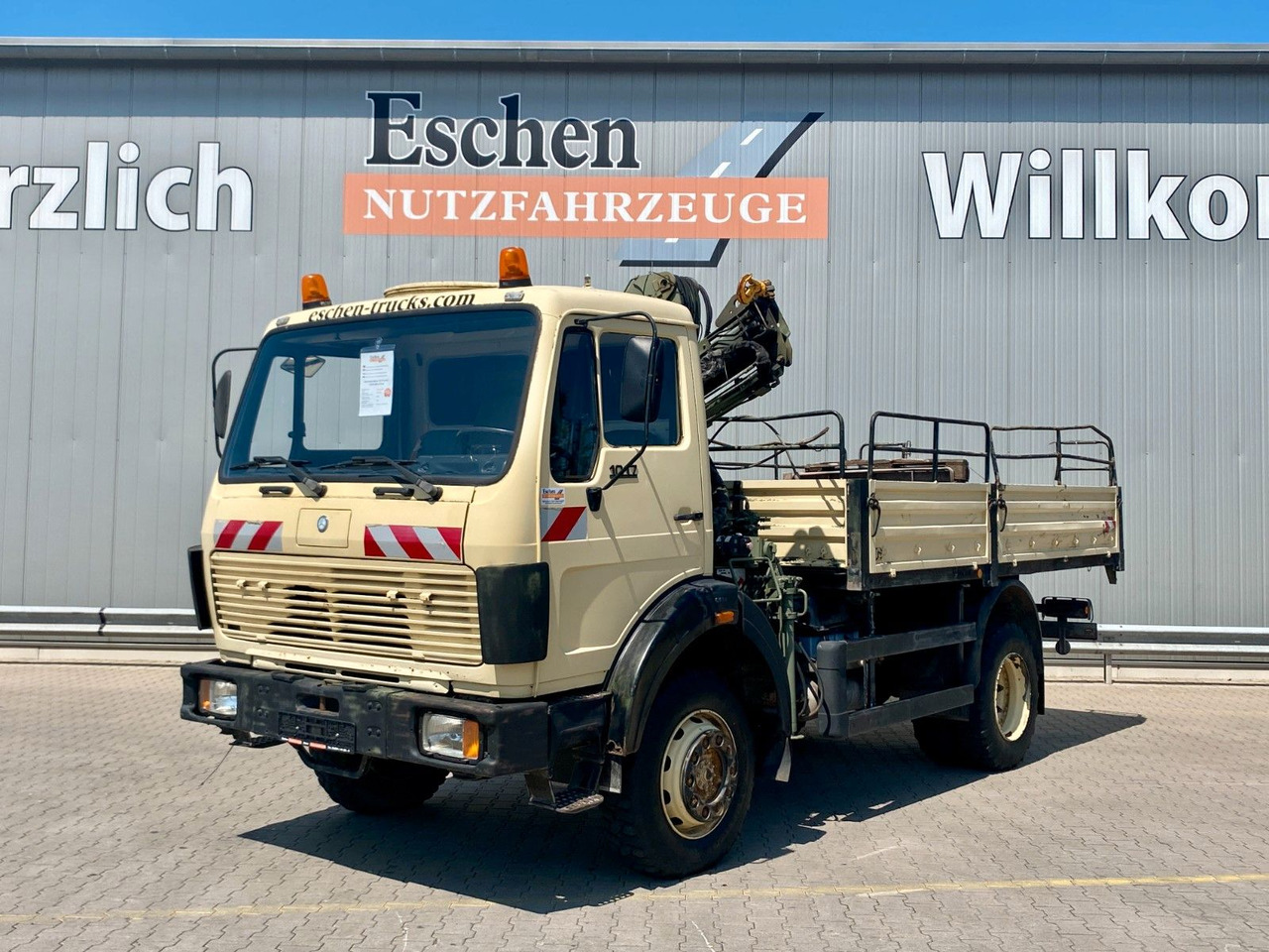 Flakbil Mercedes-Benz 1017 4x4 Allrad Pritsche | HIAB 060-2 Kran*36TKM