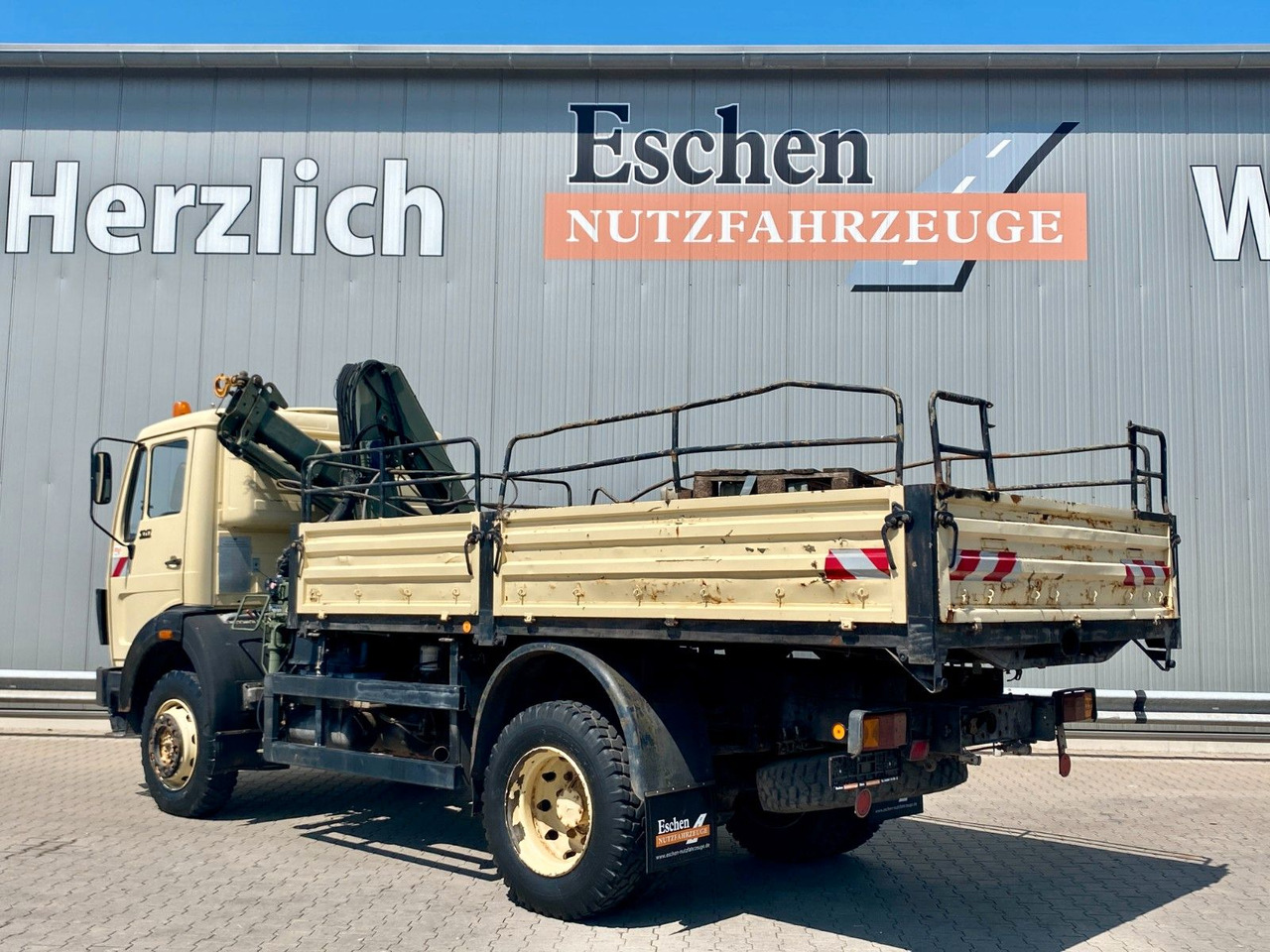 Flakbil Mercedes-Benz 1017 4x4 Allrad Pritsche | HIAB 060-2 Kran*36TKM