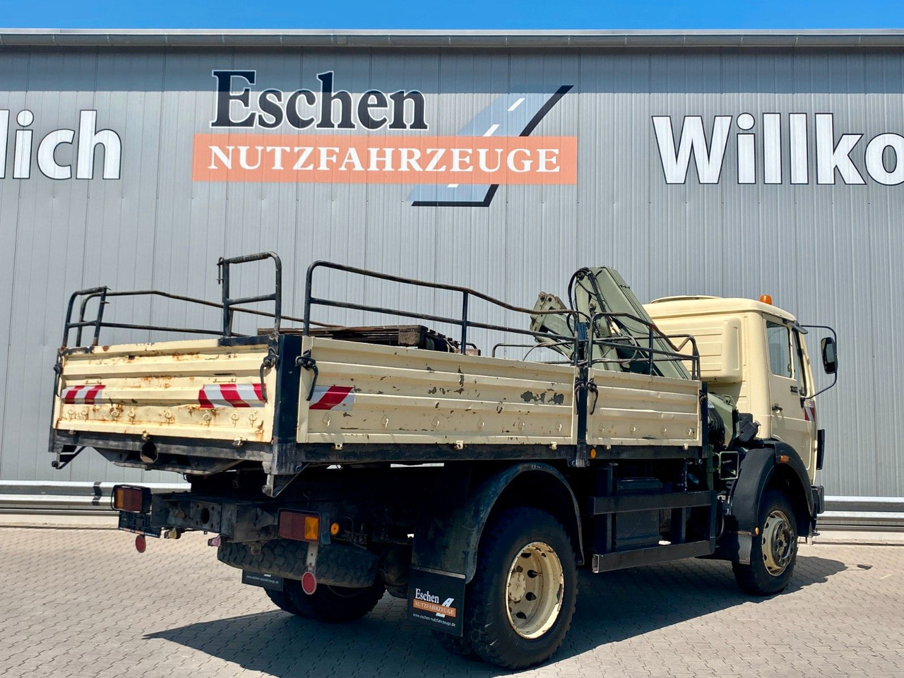 Flakbil Mercedes-Benz 1017 4x4 Allrad Pritsche | HIAB 060-2 Kran*36TKM