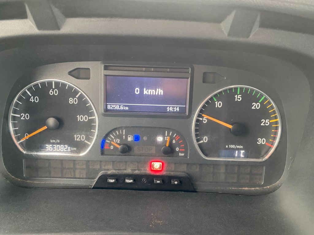 Flakbil Mercedes-Benz Axor 1829 LL  6,55m Pritsche*6 Sitze*Klima*AHK