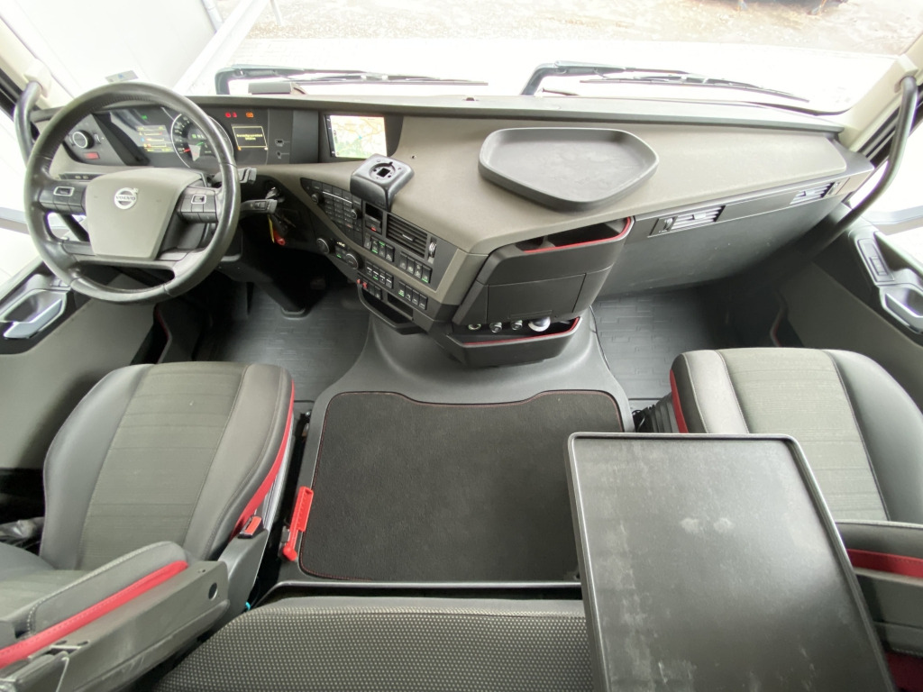 Flakbil Volvo FH 460 / MKG HLK 531 HPa6 Kran