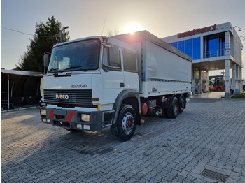 Kapellbil för transportering lösa material Iveco 240.26: bild 1