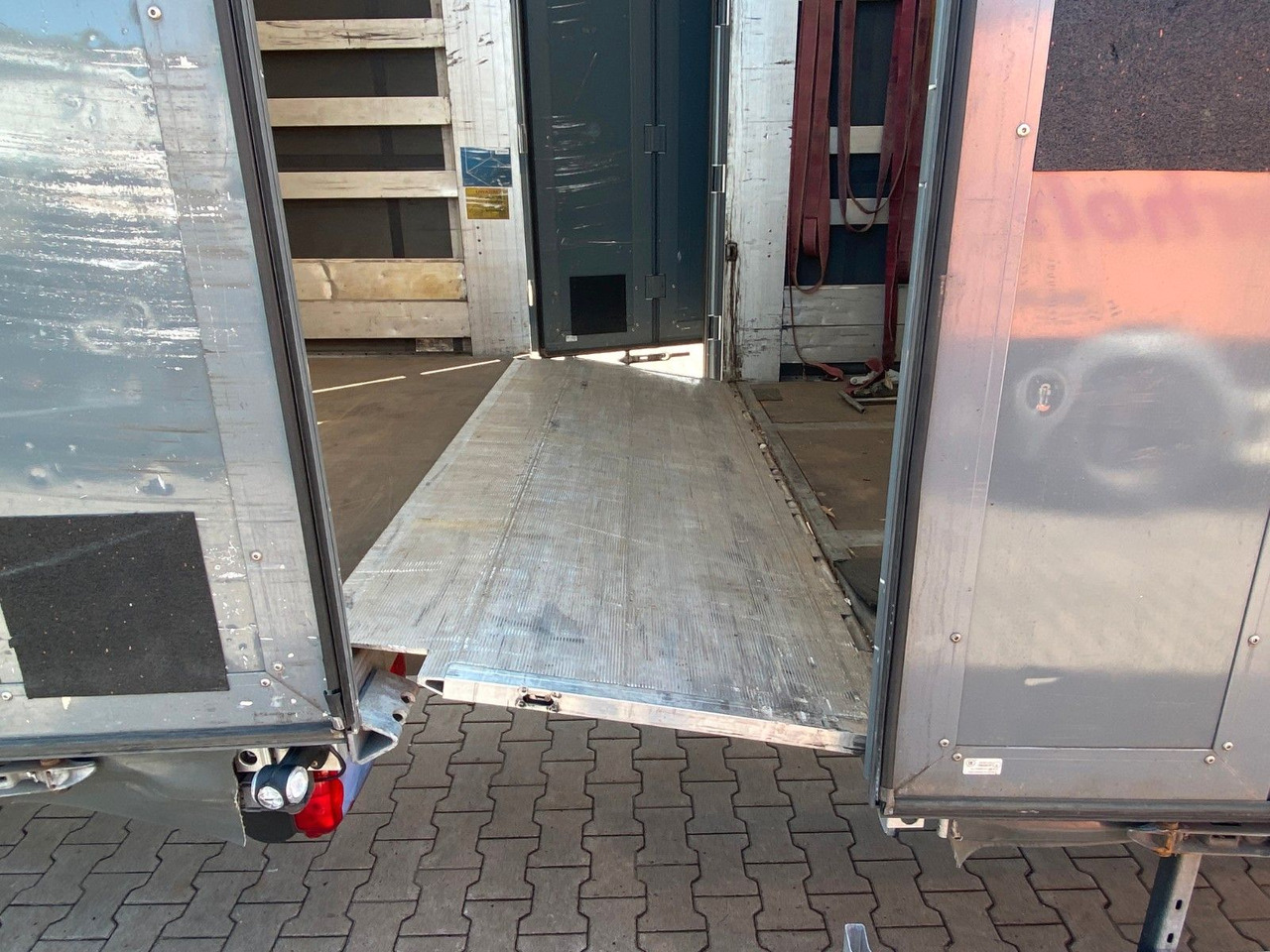 Kapellbil MAN TGM 15.250 + Redos Anhänger GESAMTZUG|Durchlader