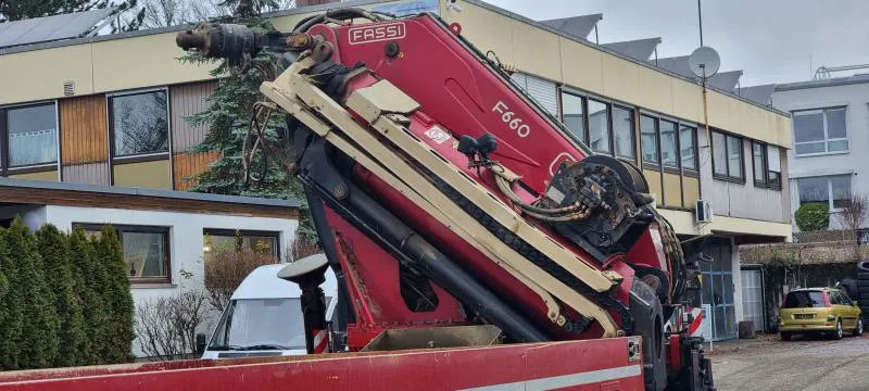 Kranbil Mercedes-Benz AK 8X8 FASSI 660 EINZELBER SEILWINDE