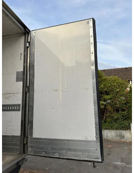 Kylbil lastbil DAF LF 45 220 L Tief Kühl TK TS 500e 12to STS Koffer
