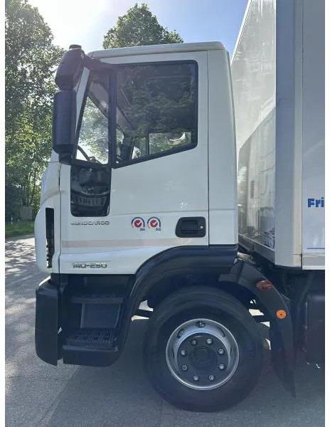 Kylbil lastbil Iveco EuroCargo 140 140-250 Tiefkühl Multitemp