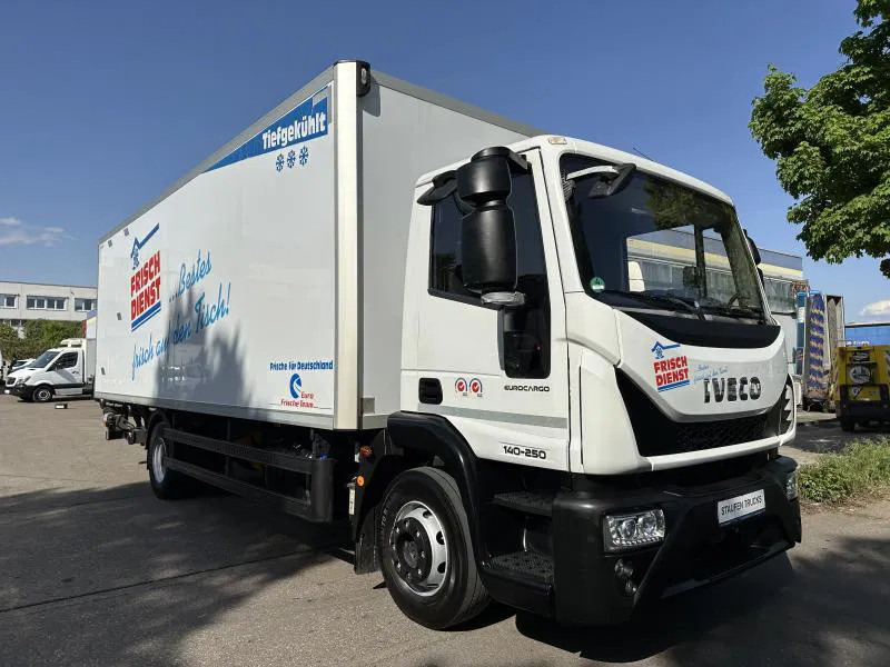 Kylbil lastbil Iveco EuroCargo 140 140-250 Tiefkühl Multitemp