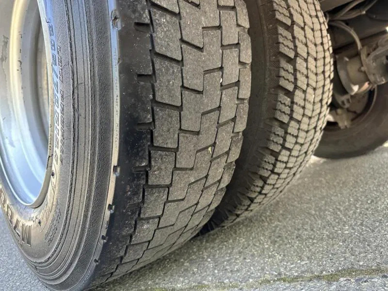 Kylbil lastbil Iveco Tiefkühl Mitsubishi TDJ 300 Klima Tiefkühl Mitsubishi TDJ 300 Klima