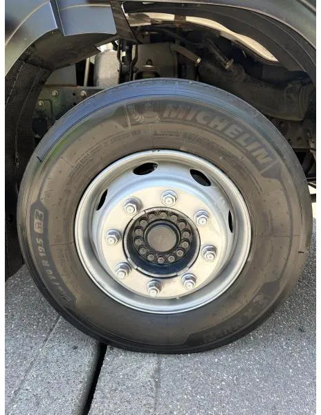 Kylbil lastbil Iveco Tiefkühl Mitsubishi TDJ 300 Klima Tiefkühl Mitsubishi TDJ 300 Klima