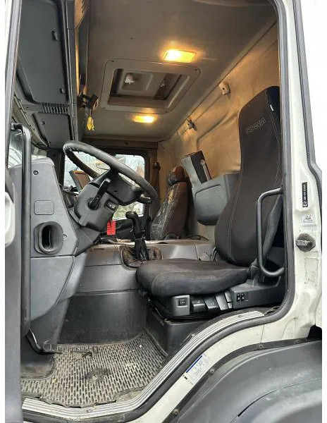 Kylbil lastbil Scania P230 Fleisch Rohrbahnen