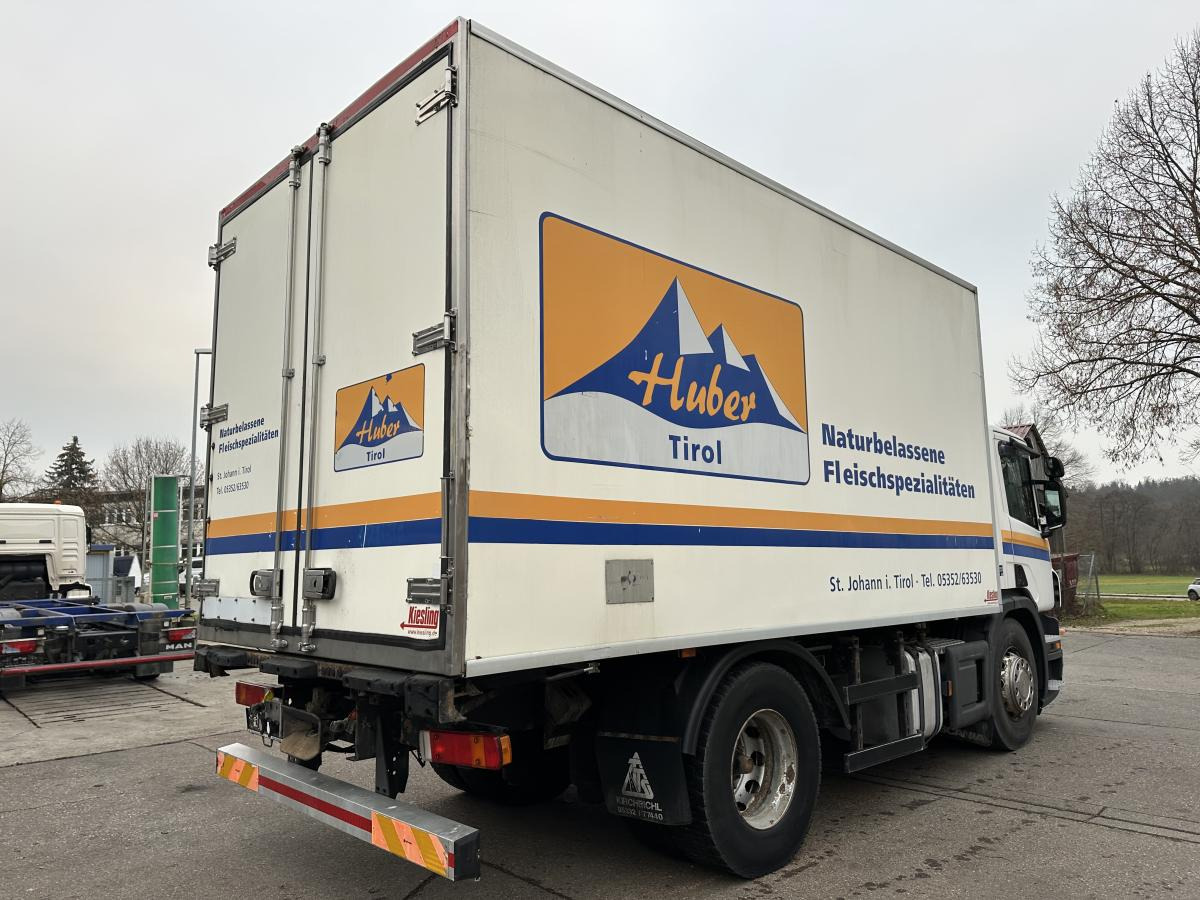 Kylbil lastbil Scania P 230 Fleisch Rohrbahnen