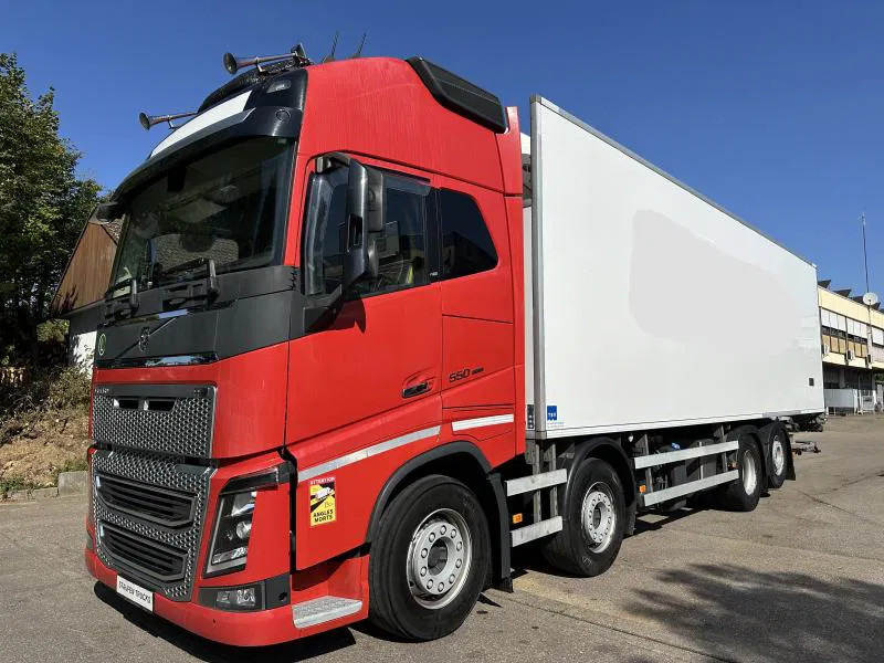 Kylbil lastbil Volvo FH 16 550XL*8x2*Tief Kühlkoffer*ThermoKing*LBW