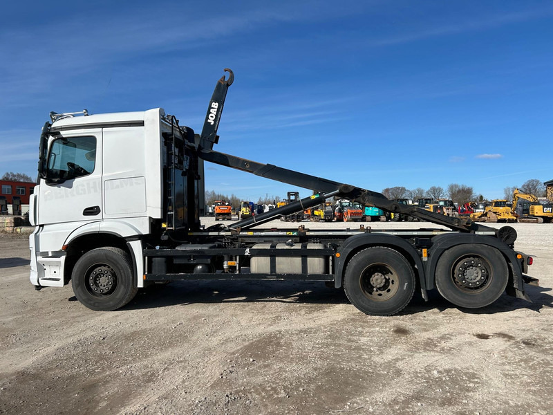 Lastväxlare lastbil Mercedes-Benz AROCS + JOAB 20t | TULOSSA