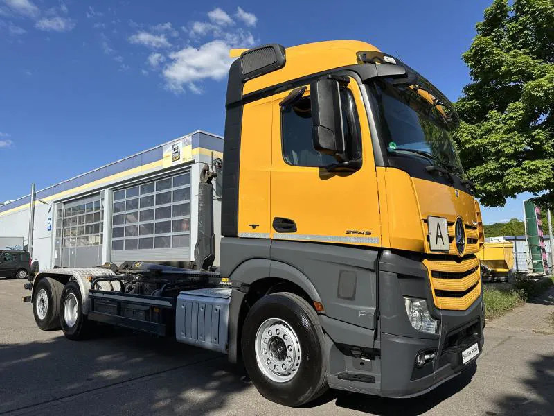 Lastväxlare lastbil Mercedes-Benz Actros 2645 6x2 ABROLLER Lenk/Lift MEILLER 2170 Intarder