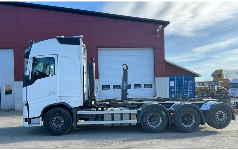 Lastväxlare lastbil Volvo FH 540 / 8x4 / HIDASTIN / TULOSSA