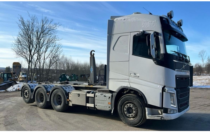 Lastväxlare lastbil Volvo FH 540 / 8x4 / HIDASTIN / TULOSSA