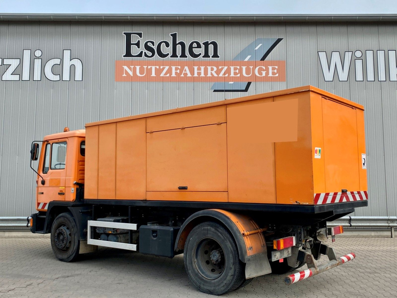 Lastbil MAN 18.272 Polyma Stromaggregat/168kW | 3x Sitze*AHK