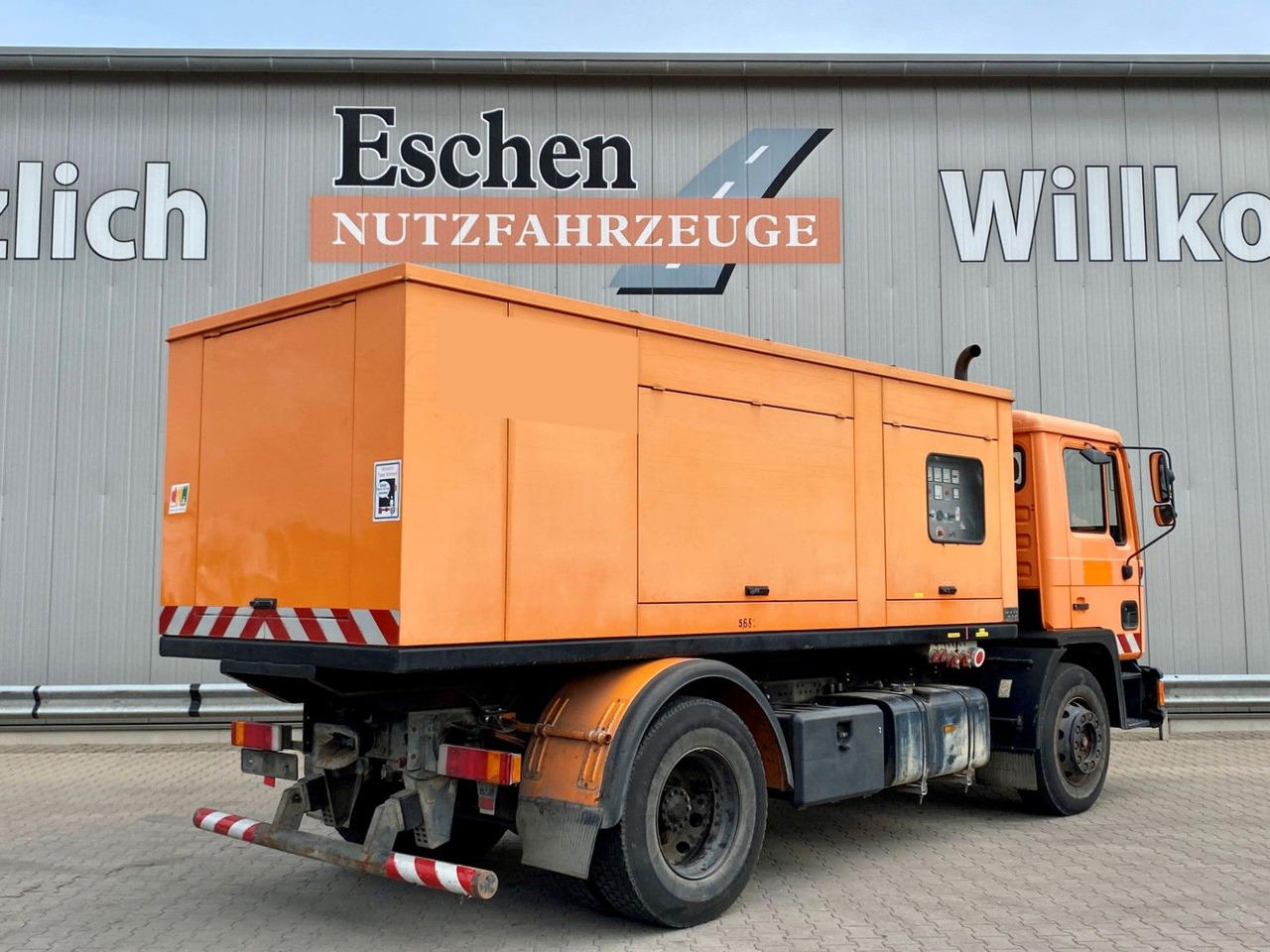 Lastbil MAN 18.272 Polyma Stromaggregat/168kW | 3x Sitze*AHK