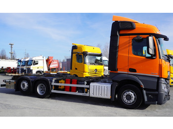 MERCEDES-BENZ Actros 2545 E6 BDF 6×2 / FULL ADR / 205 tho. km!! / third axle lifted and steered / 3 units - Chassi lastbil: bild 4