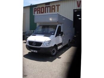 Mercedes Camion Restauration cuisine food truck - matbil