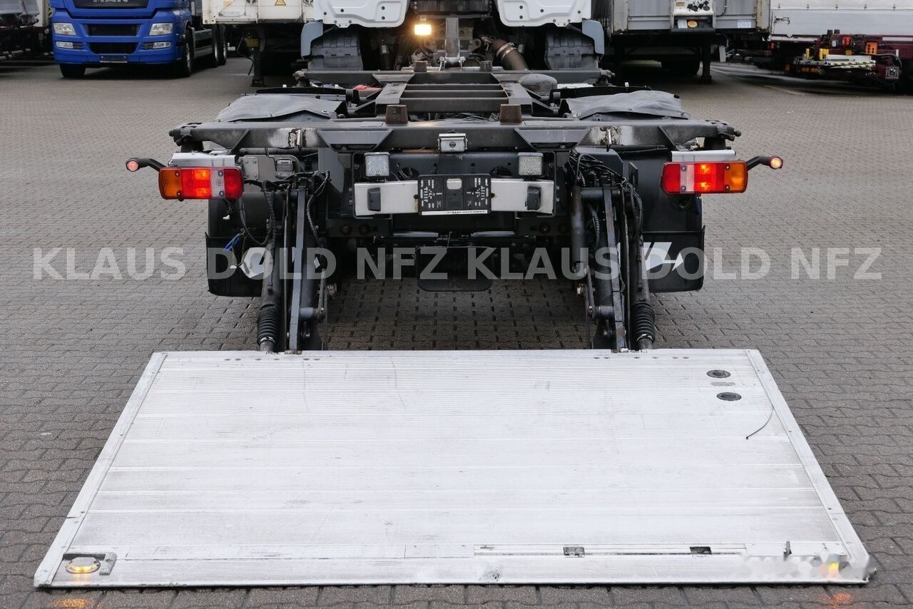 Containerbil/ Växelflak lastbil Mercedes-Benz Actros 2540 6x2 BDF Container truck + tail lift: bild 16