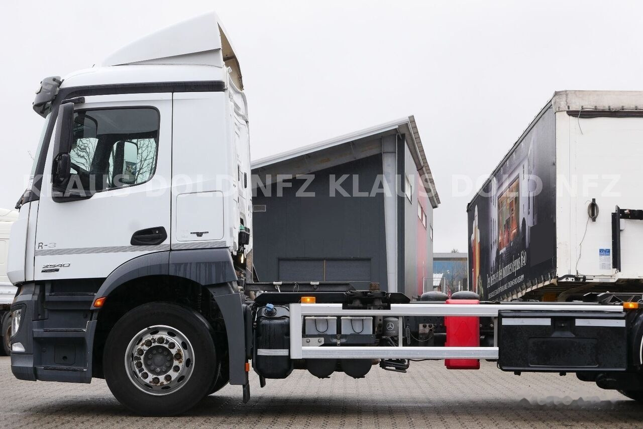 Containerbil/ Växelflak lastbil Mercedes-Benz Actros 2540 6x2 BDF Container truck + tail lift: bild 11