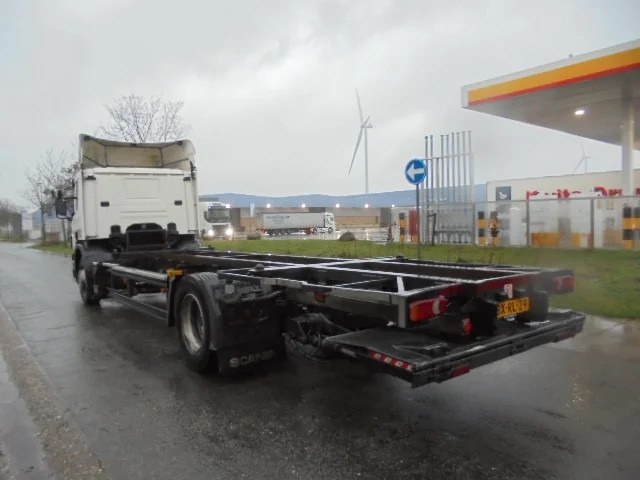 Containerbil/ Växelflak lastbil Scania 230 B 4X2: bild 5